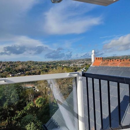 West Hill Retreat Seaview Balcony Chic Loft Studio & Free Parking Гастінгс Екстер'єр фото