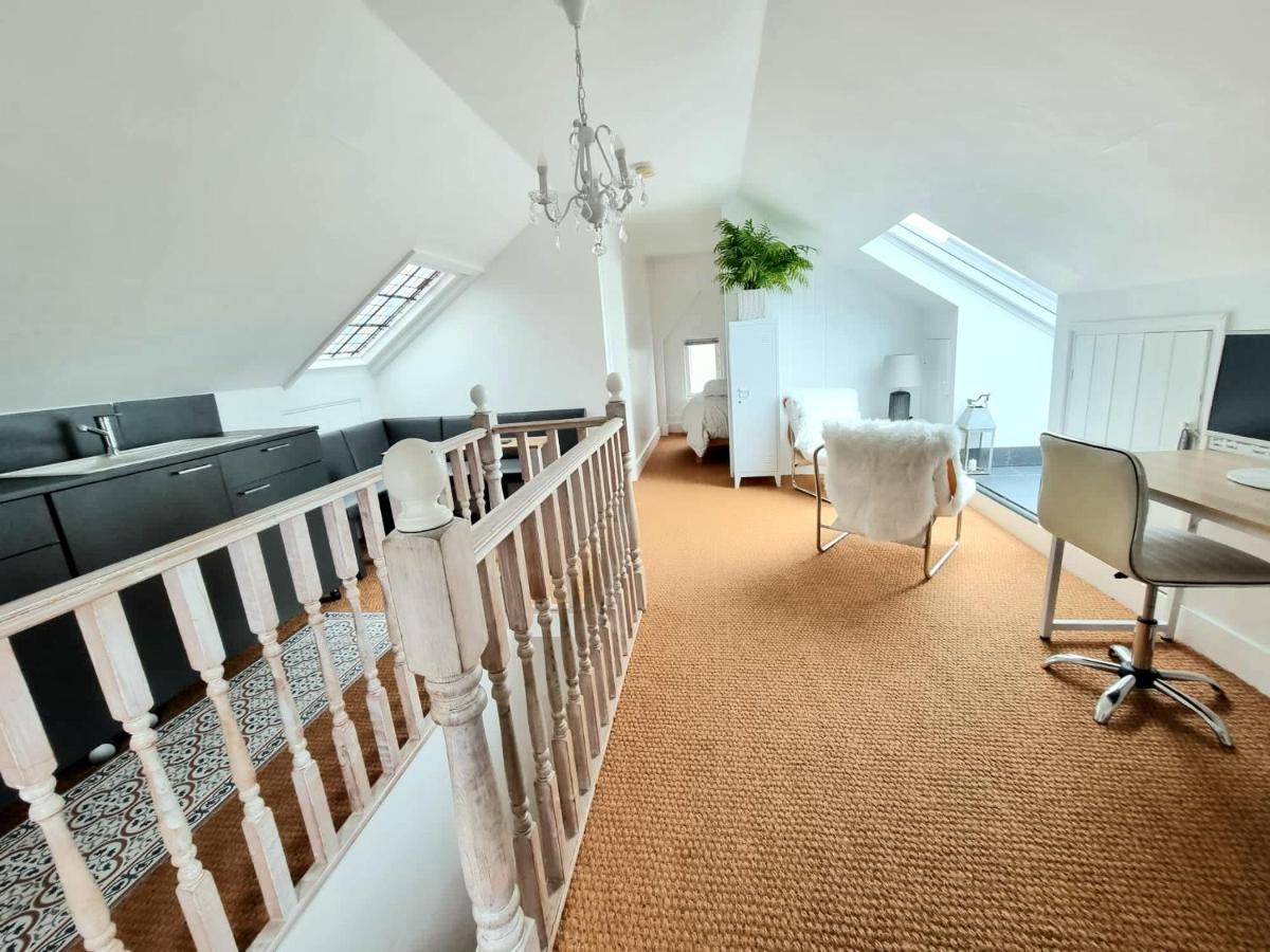 West Hill Retreat Seaview Balcony Chic Loft Studio & Free Parking Гастінгс Екстер'єр фото